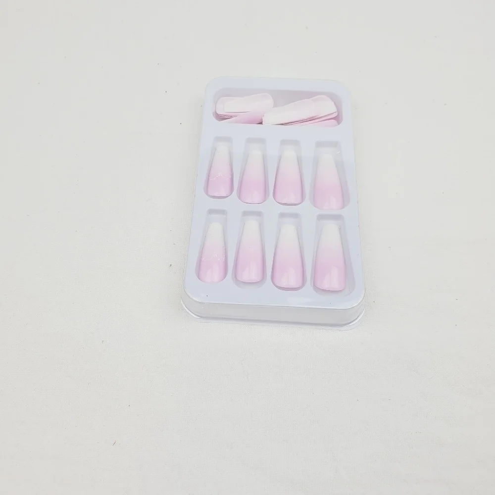 24 Pieces Fake Press On Nails